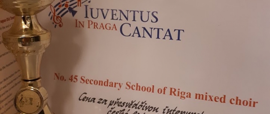 Vidusskolas koris iegūst sudraba godalgu Prāgā Starptautiskajā koru festivālā! 20190119 225628